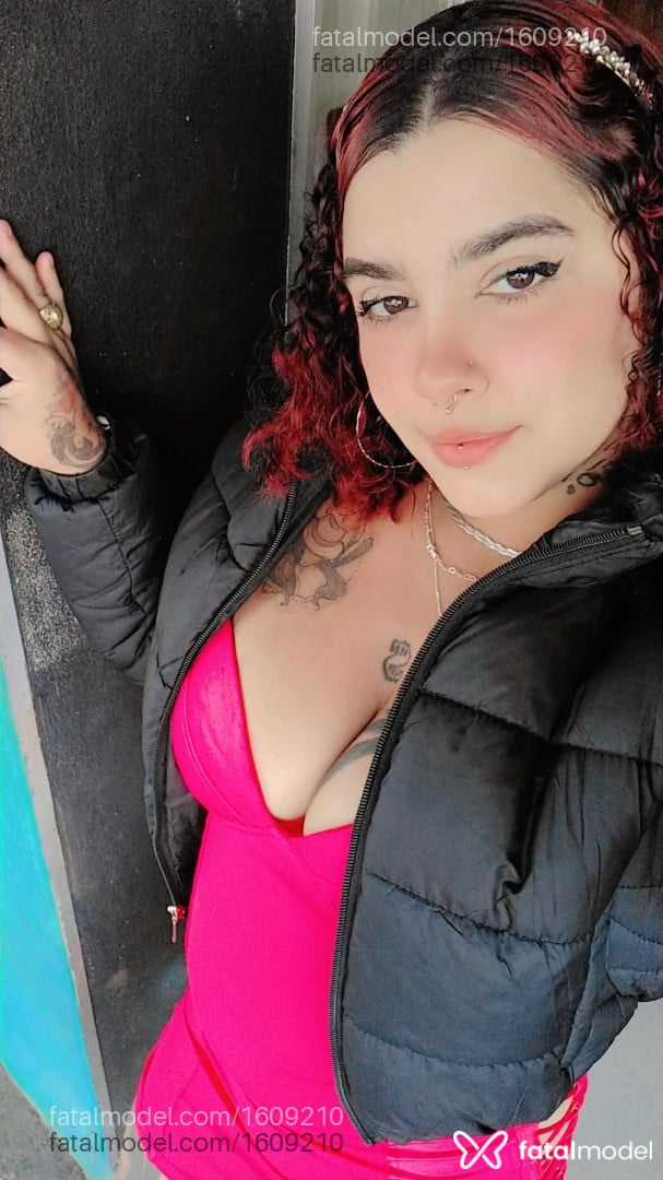 Acompanhante mulher morena (o) de olhos castanhos em Ourinhos Acompanhante mulher morena (o) de olhos castanhos em Ourinhos - Agnes