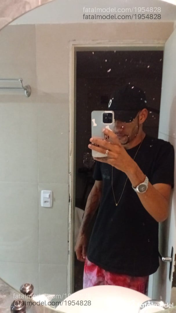 Acompanhante homem morena (o) de olhos castanhos em Jaboatão dos Guararapes Acompanhante homem morena (o) de olhos castanhos em Jaboatão dos Guararapes - GuttinhoGp