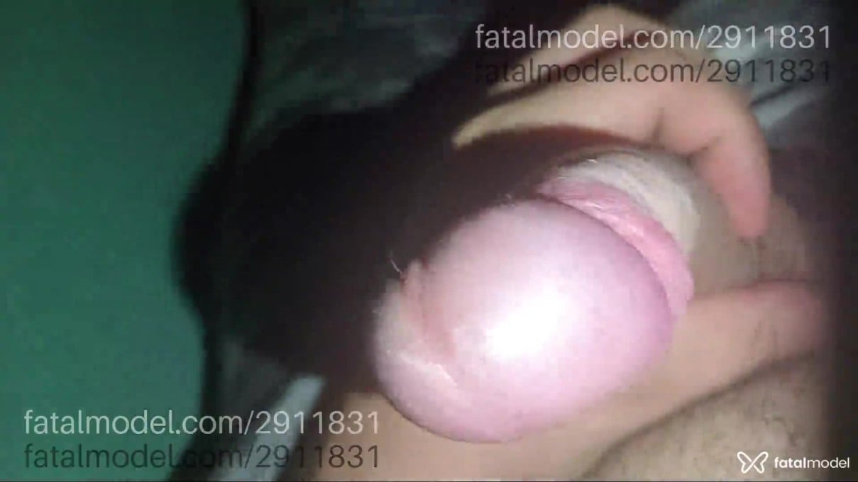 Acompanhante homem com cabelo castanho de olhos castanhos - Brum