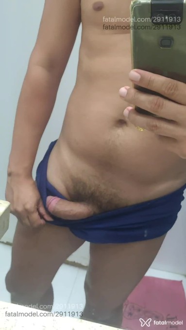 Acompanhante homem com cabelo castanho de olhos castanhos em Rio de Janeiro Acompanhante homem com cabelo castanho de olhos castanhos em Rio de Janeiro - Marks