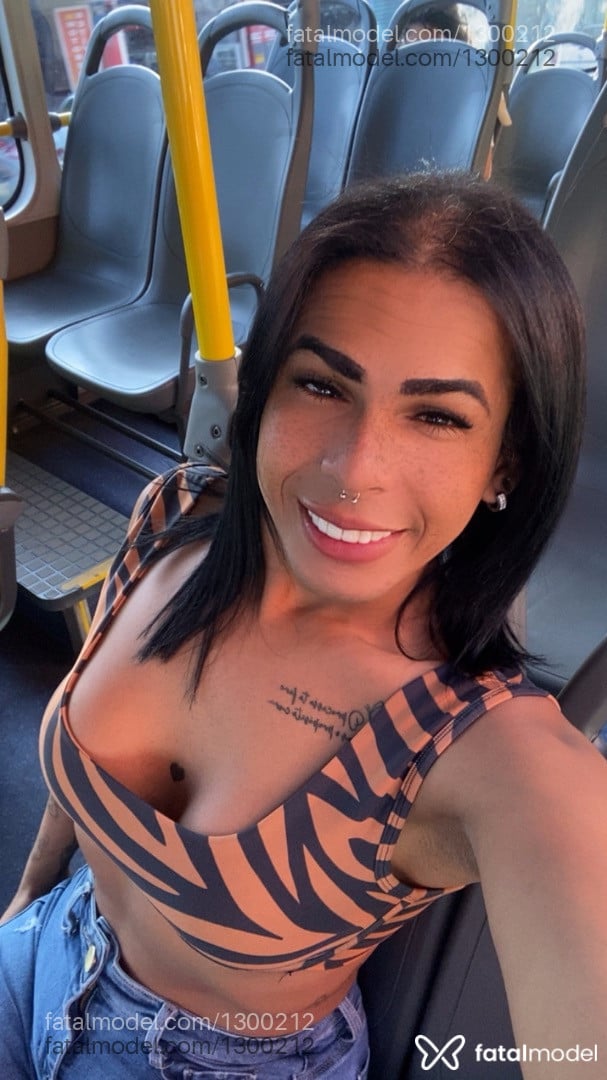 Acompanhante travesti morena (o) de olhos castanhos em Goiânia - Bianca dos Santos