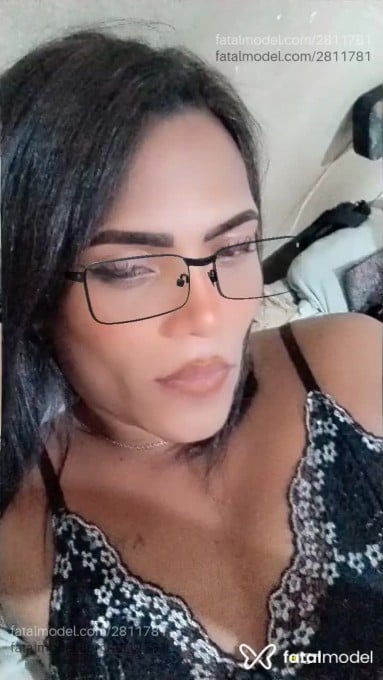 Acompanhante mulher trans morena (o) de olhos castanhos em Serra Acompanhante mulher trans morena (o) de olhos castanhos em Serra - Morena Angel