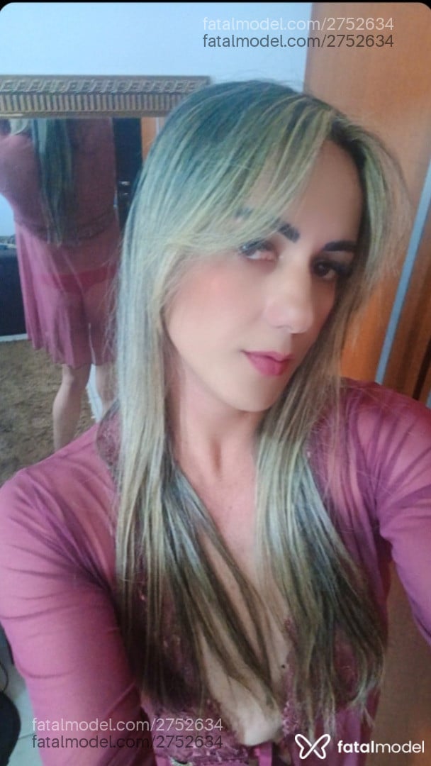 Acompanhante mulher trans loira (o) de olhos castanhos em Patos de Minas Acompanhante mulher trans loira (o) de olhos castanhos em Patos de Minas - Paula