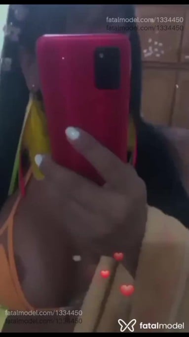 Acompanhante travesti morena (o) de olhos castanhos em Cacoal - Noêmia abravanel