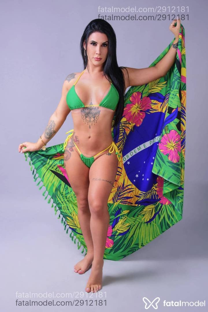 Acompanhante mulher trans morena (o) de olhos pretos em São Paulo - Isabella Milanez