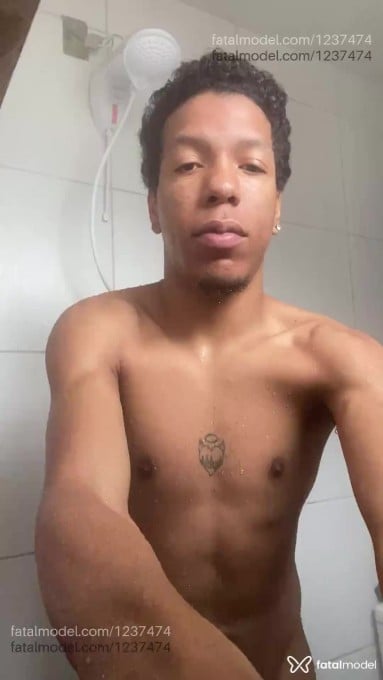 Acompanhante homem morena (o) de olhos pretos em Forquilhinha Acompanhante homem morena (o) de olhos pretos em Forquilhinha - Pretinho