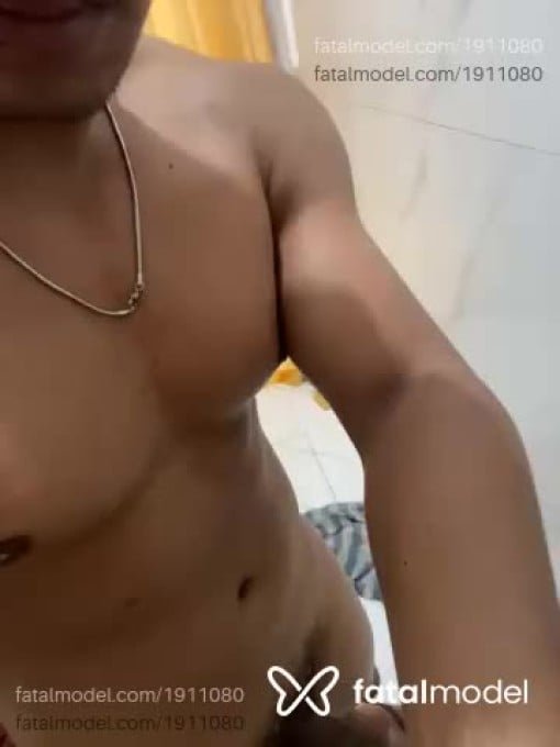 Acompanhante homem com cabelo castanho de olhos pretos em Salvador - NEGODRAM