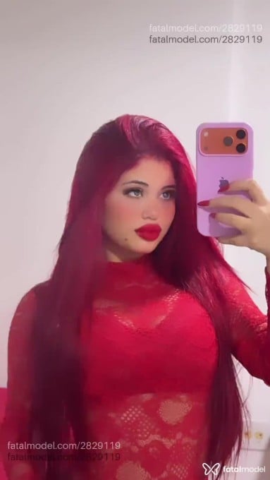 Acompanhante mulher ruiva (o) de olhos castanhos em Vila Velha - Moranguete