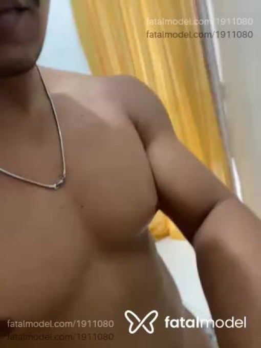 Acompanhante homem com cabelo castanho de olhos pretos em Salvador - NEGODRAM