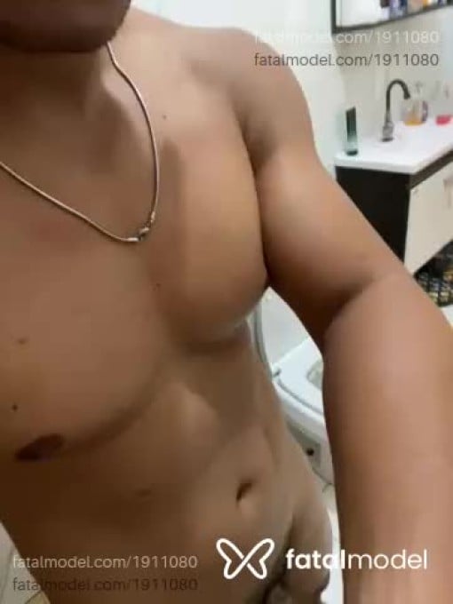 Acompanhante homem com cabelo castanho de olhos pretos em Salvador - NEGODRAM