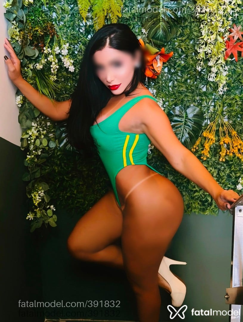 Acompanhante mulher com cabelo castanho de olhos castanhos em Campos dos Goytacazes - Mayla