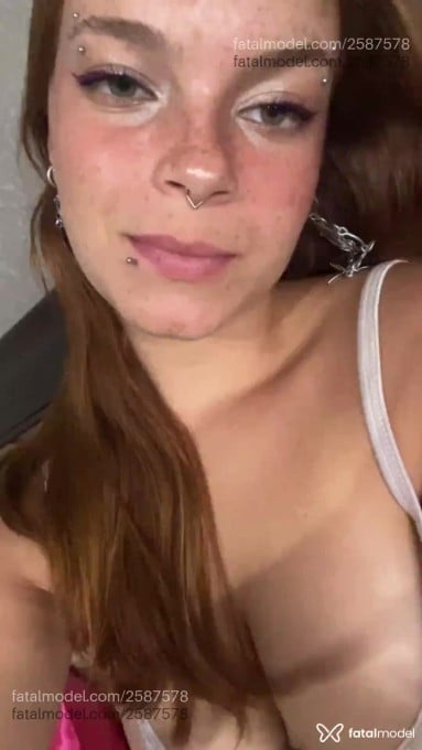 Acompanhante mulher ruiva (o) de olhos verdes em Virtual - Kali Jasmine