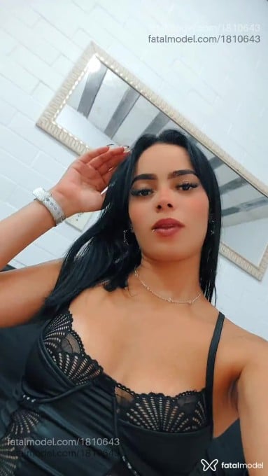 Acompanhante mulher morena (o) de olhos pretos em Macaé - Mirella Ferraz