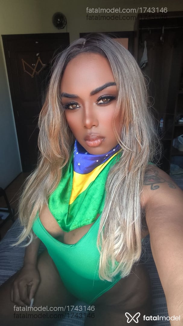 Acompanhante mulher morena (o) de olhos castanhos em Penha - Ravenna Ferrari