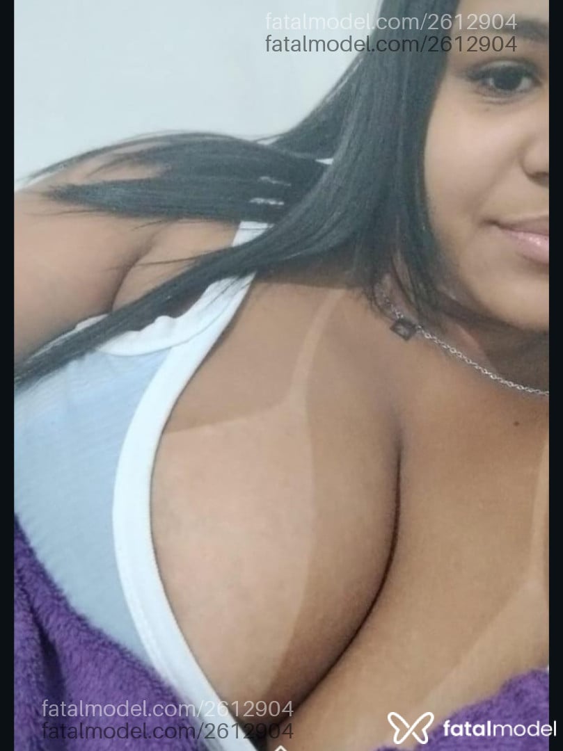 Acompanhante mulher morena (o) de olhos pretos - Lorraine