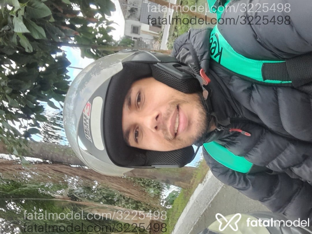 Acompanhante homem com cabelo castanho de olhos castanhos em Santos - Davidjr