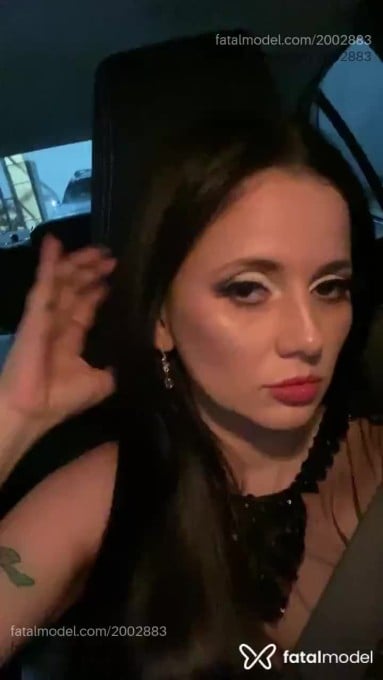 Acompanhante mulher morena (o) de olhos castanhos em Virtual Acompanhante mulher morena (o) de olhos castanhos em Virtual - Lillyt