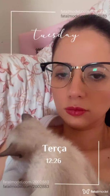 Acompanhante mulher morena (o) de olhos castanhos em Virtual Acompanhante mulher morena (o) de olhos castanhos em Virtual - Lillyt