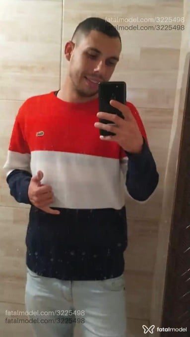 Acompanhante homem com cabelo castanho de olhos castanhos - Davidjr Acompanhante homem com cabelo castanho de olhos castanhos - Davidjr