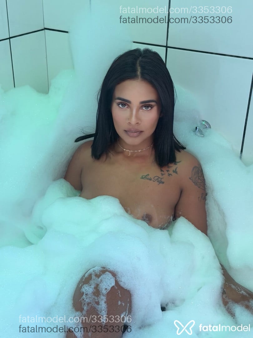 Acompanhante mulher morena (o) de olhos castanhos em Uberlândia Acompanhante mulher morena (o) de olhos castanhos em Uberlândia - Mirela Santos