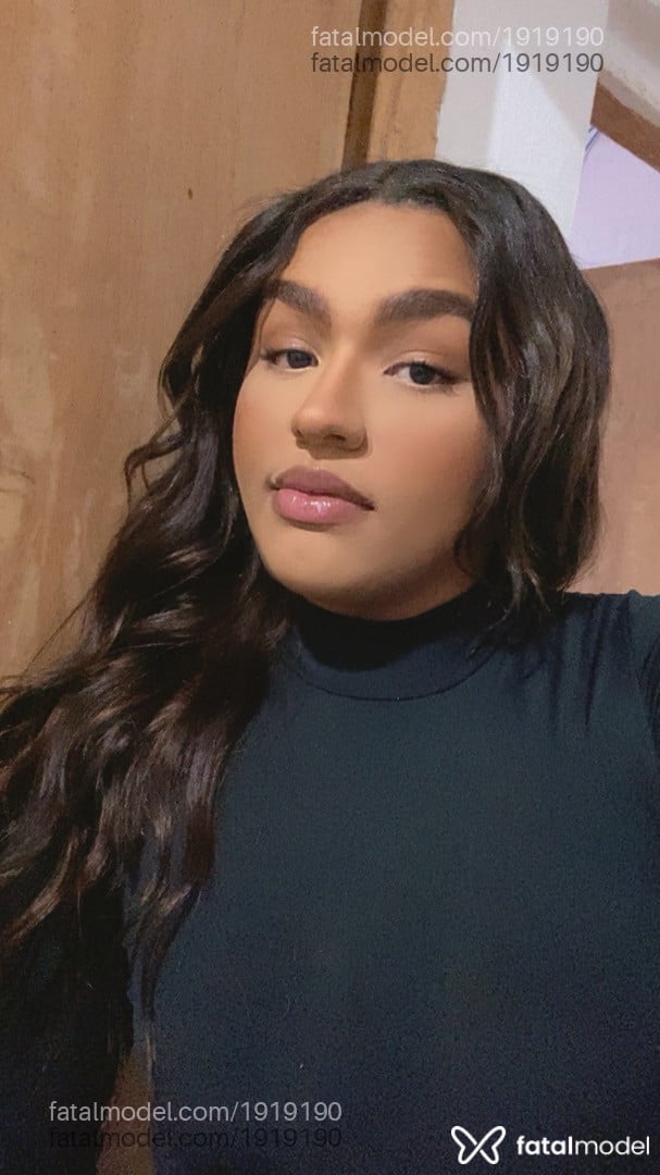 Acompanhante mulher trans com cabelo castanho de olhos castanhos em Taboão da Serra Acompanhante mulher trans com cabelo castanho de olhos castanhos em Taboão da Serra - Larissa Pimentel