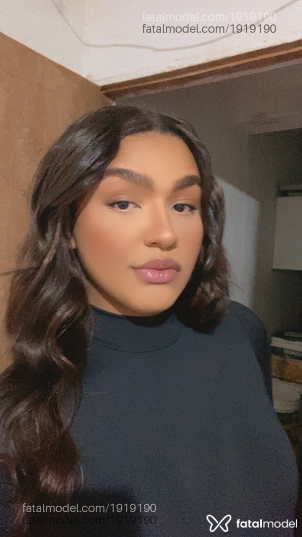 Acompanhante mulher trans com cabelo castanho de olhos castanhos em Taboão da Serra Acompanhante mulher trans com cabelo castanho de olhos castanhos em Taboão da Serra - Larissa Pimentel