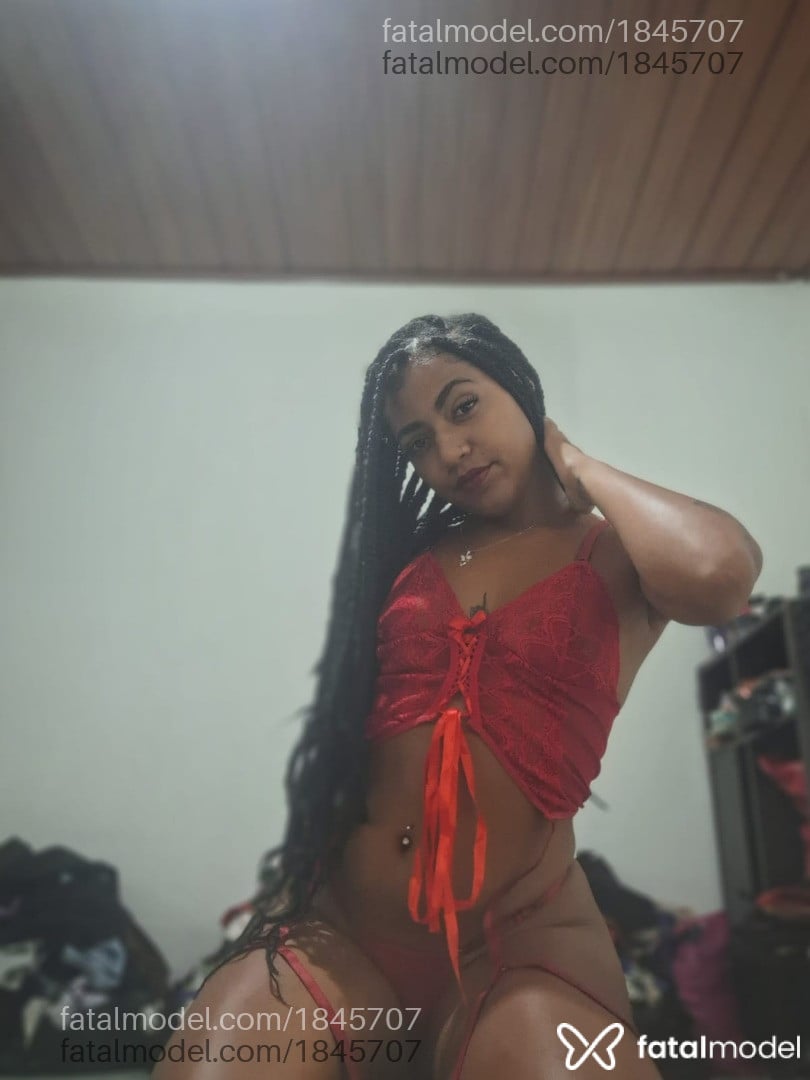 Acompanhante mulher com cabelo castanho de olhos castanhos em Virtual - Nickyzinha
