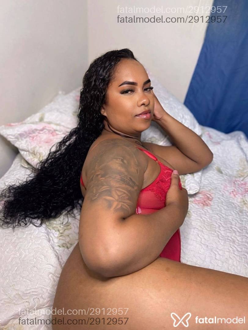 Acompanhante mulher morena (o) de olhos castanhos em Uberlândia - Hannah
