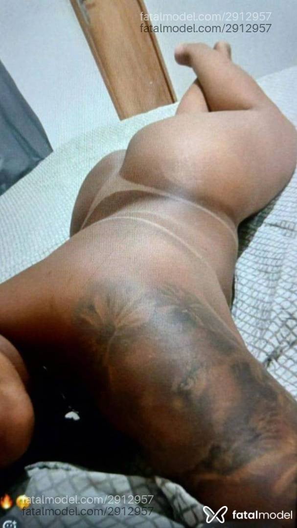 Acompanhante mulher morena (o) de olhos castanhos em Uberlândia - Hannah