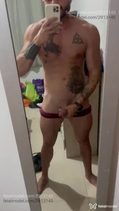 Acompanhante homem com cabelo castanho de olhos castanhos em Balneário Camboriú - Lucas