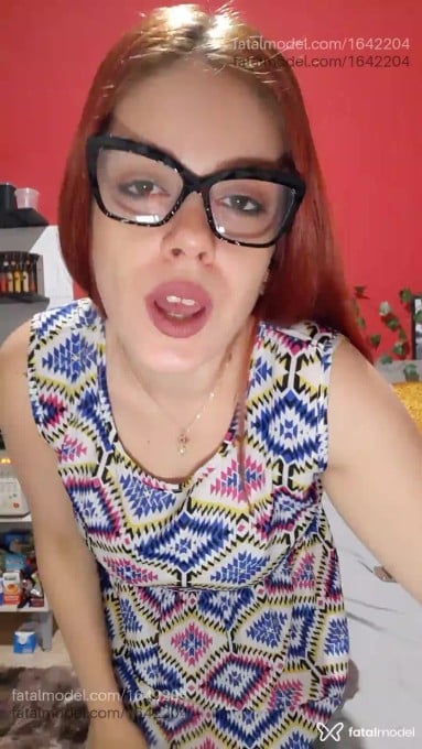 Acompanhante mulher ruiva (o) de olhos castanhos em Virtual - Thiffany Foxx
