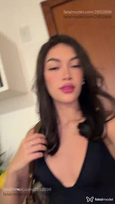 Acompanhante mulher com cabelo castanho de olhos mel em Brasília - Sofia