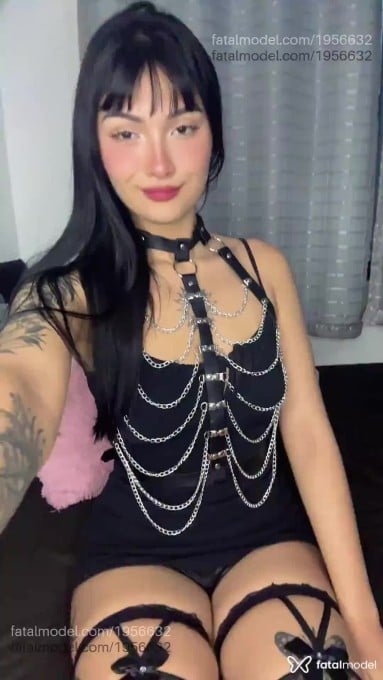 Acompanhante mulher com cabelo castanho de olhos castanhos em Virtual - Myla Fire