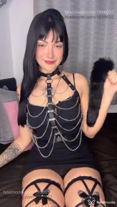 Acompanhante mulher com cabelo castanho de olhos castanhos em Virtual - Myla Fire