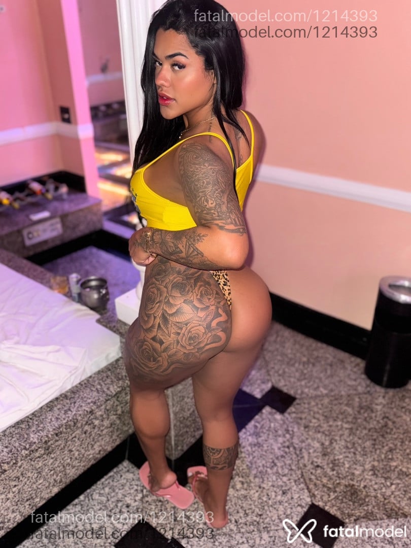 Acompanhante mulher trans morena (o) de olhos castanhos em Muriaé Acompanhante mulher trans morena (o) de olhos castanhos em Muriaé - Moana Diamonds