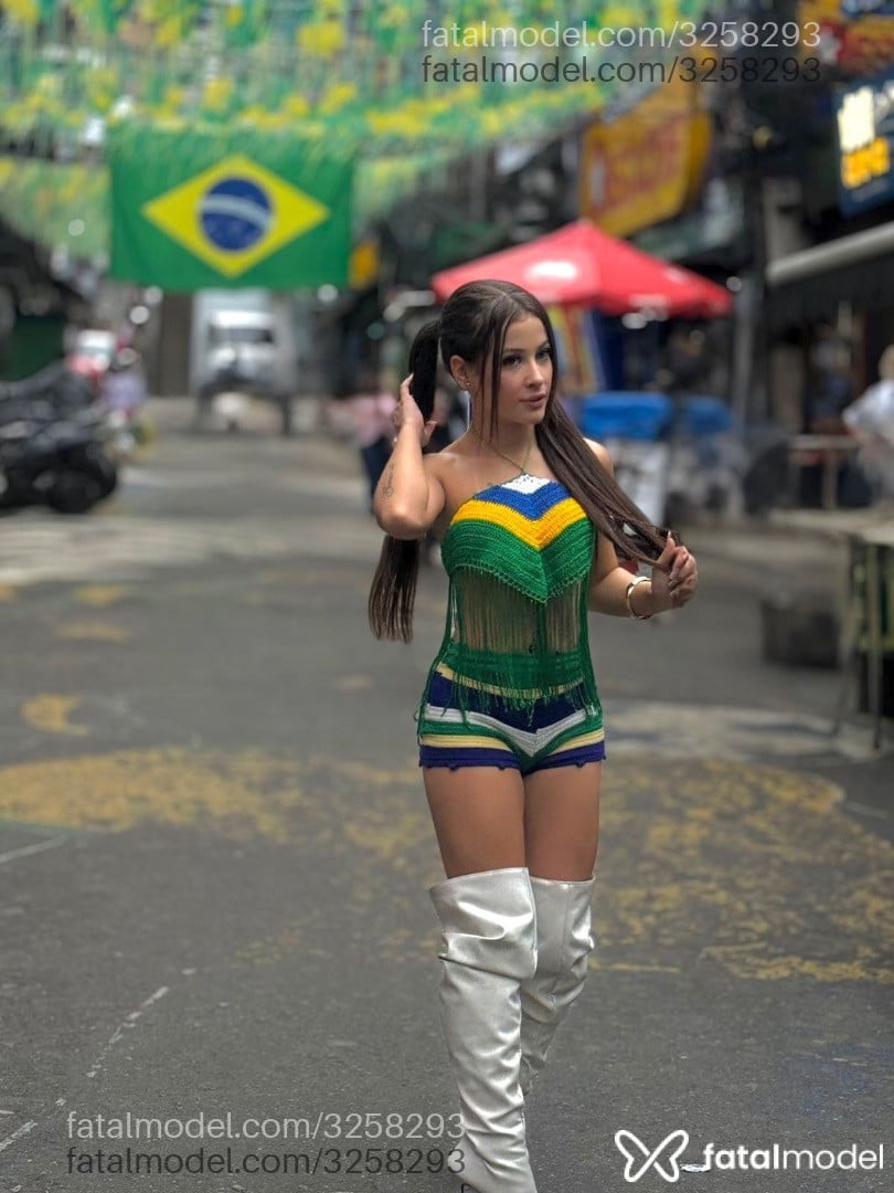 Acompanhante mulher morena (o) de olhos azuis em São Paulo - Milena Nunes