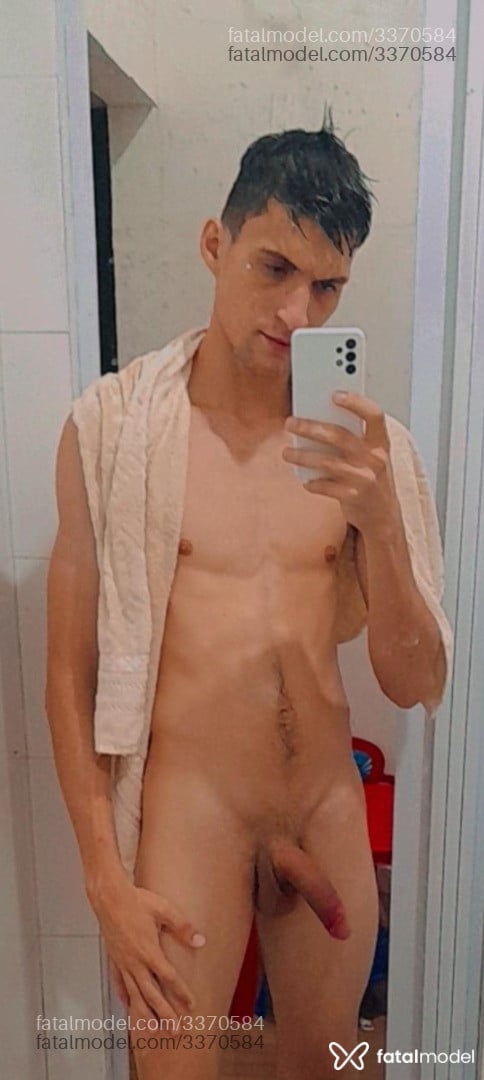 Acompanhante homem com cabelo castanho de olhos castanhos em Belém Acompanhante homem com cabelo castanho de olhos castanhos em Belém - Jheremmy