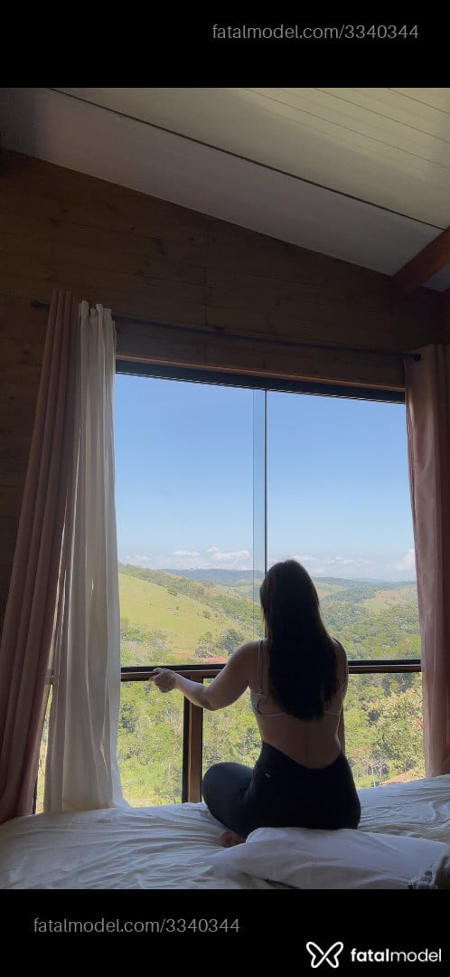 Acompanhante mulher morena (o) de olhos castanhos em Ponte Nova - Bruna