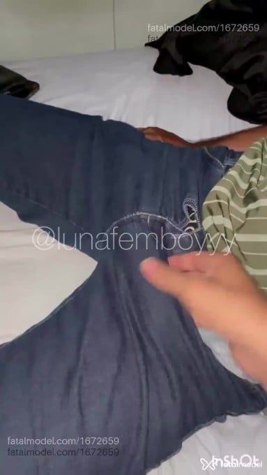 Acompanhante não-binário com cabelo castanho de olhos castanhos - Putinhaa Mamadoraa Acompanhante não-binário com cabelo castanho de olhos castanhos - Putinhaa Mamadoraa