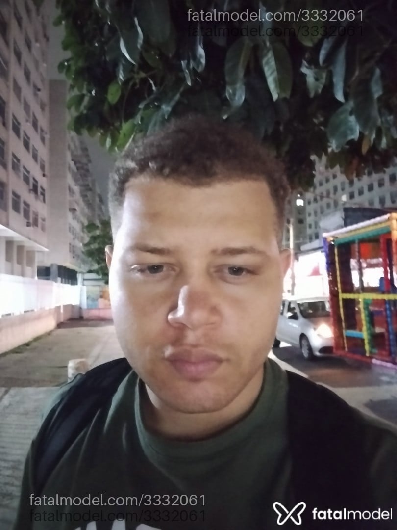 Acompanhante homem loira (o) de olhos azuis em Rio de Janeiro - Davizinho