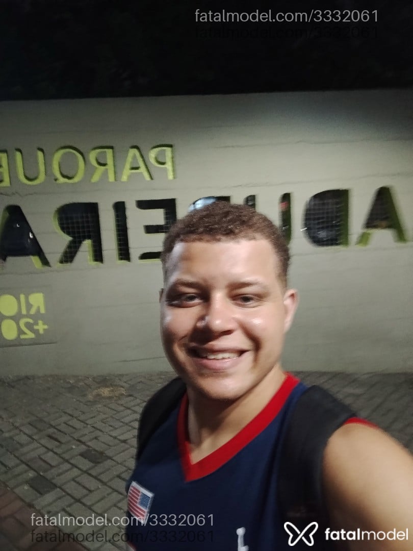 Acompanhante homem loira (o) de olhos azuis em Rio de Janeiro - Davizinho