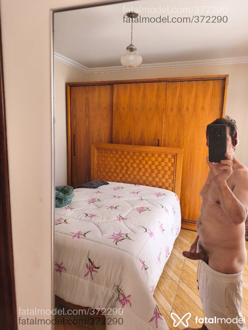 Acompanhante homem com cabelo castanho de olhos castanhos em Divinópolis - AJJSilveira