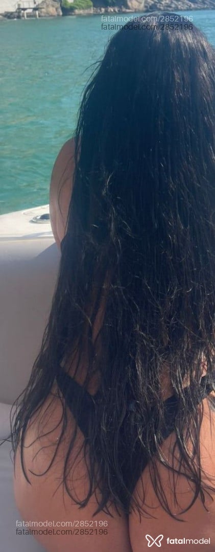 Acompanhante mulher com cabelo castanho de olhos pretos - Thaina