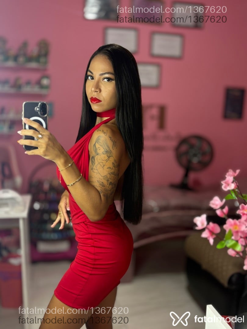 Acompanhante mulher com cabelo castanho de olhos castanhos em Joinville - Pérola Cristal