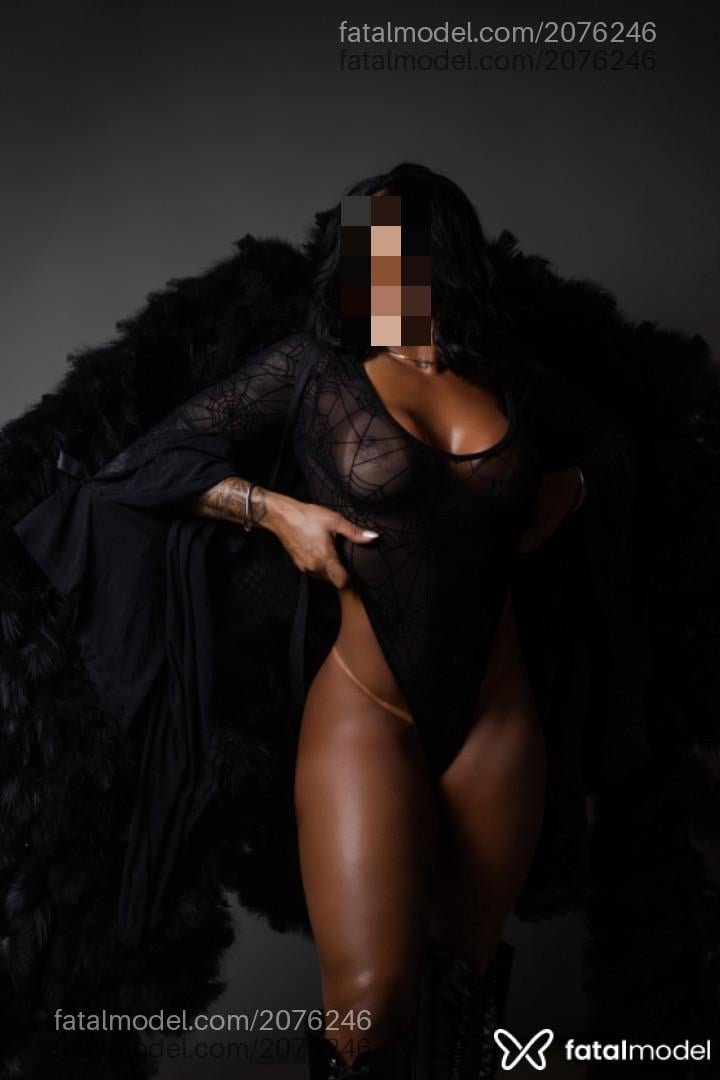 Acompanhante mulher morena (o) de olhos pretos em Rio de Janeiro - Laura