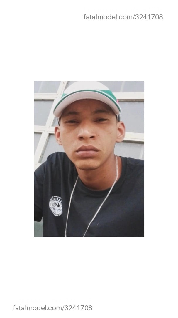 Acompanhante homem morena (o) de olhos castanhos - Jackson Acompanhante homem morena (o) de olhos castanhos - Jackson