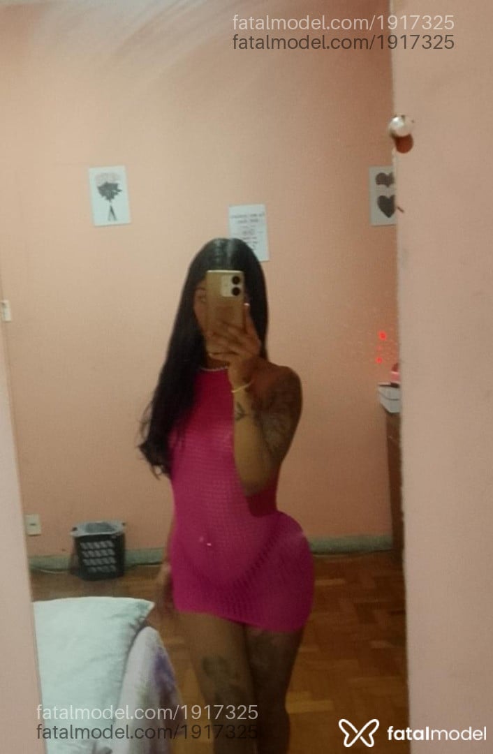Acompanhante mulher trans com cabelo castanho de olhos castanhos em Belo Horizonte - ímola