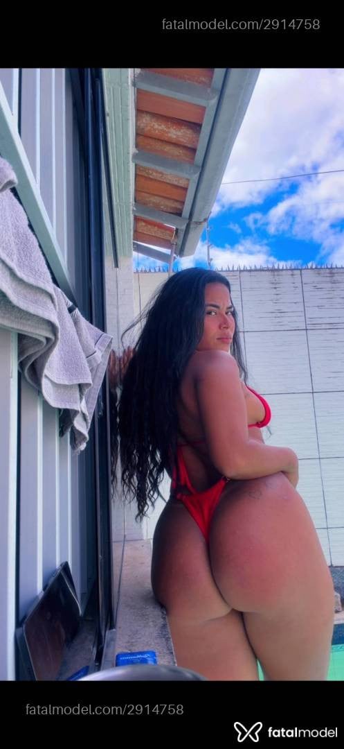 Acompanhante mulher com cabelo castanho de olhos castanhos - Gatah