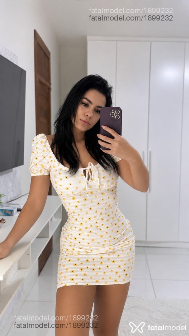 Acompanhante mulher com cabelo castanho de olhos castanhos em Presidente Epitácio - Mel