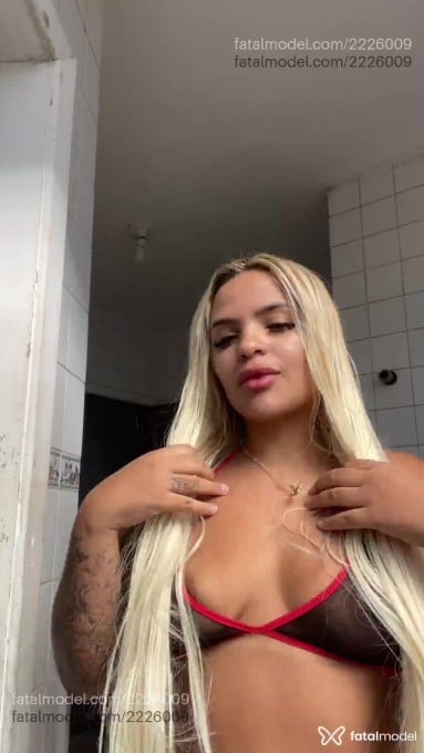 Acompanhante mulher loira (o) de olhos castanhos em Belo Horizonte Acompanhante mulher loira (o) de olhos castanhos em Belo Horizonte - Anny Silva